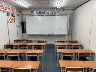 203教室